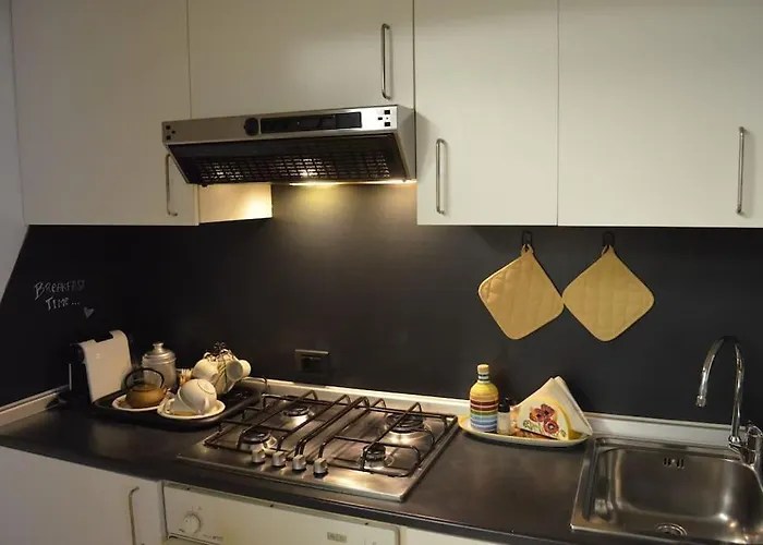 Joyful In A Building From The 1700s 度假居